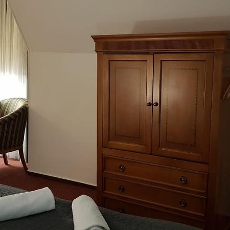 Hotel A Restaurace Pomezi Cinovec Екстер'єр фото