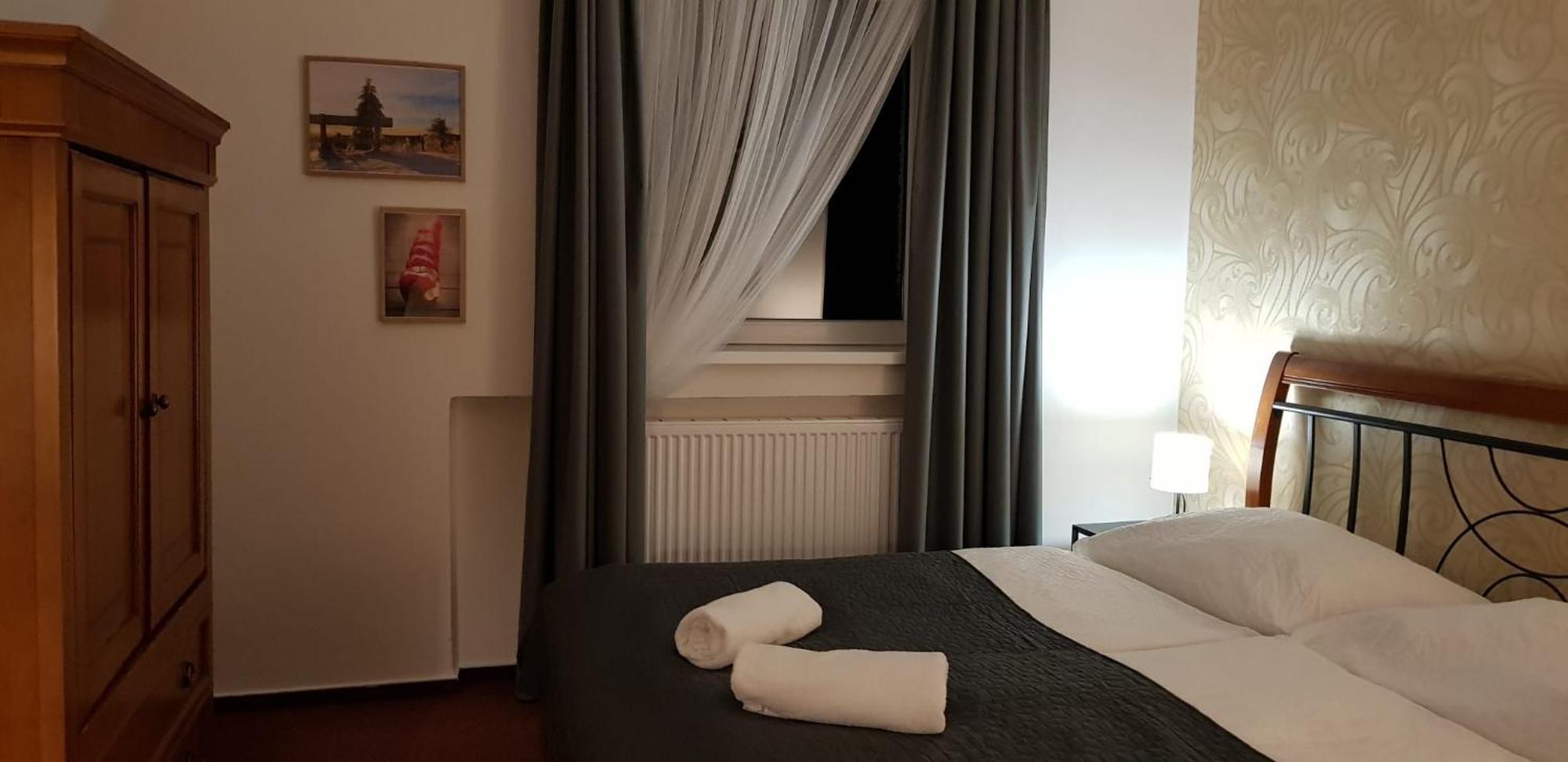 Hotel A Restaurace Pomezi Cinovec Екстер'єр фото